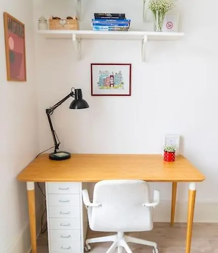 Cozy Studio Batignolles 2p 파리